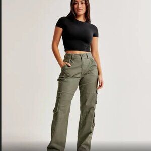 Abercrombie Baggy Cargo pant in Dark Olive